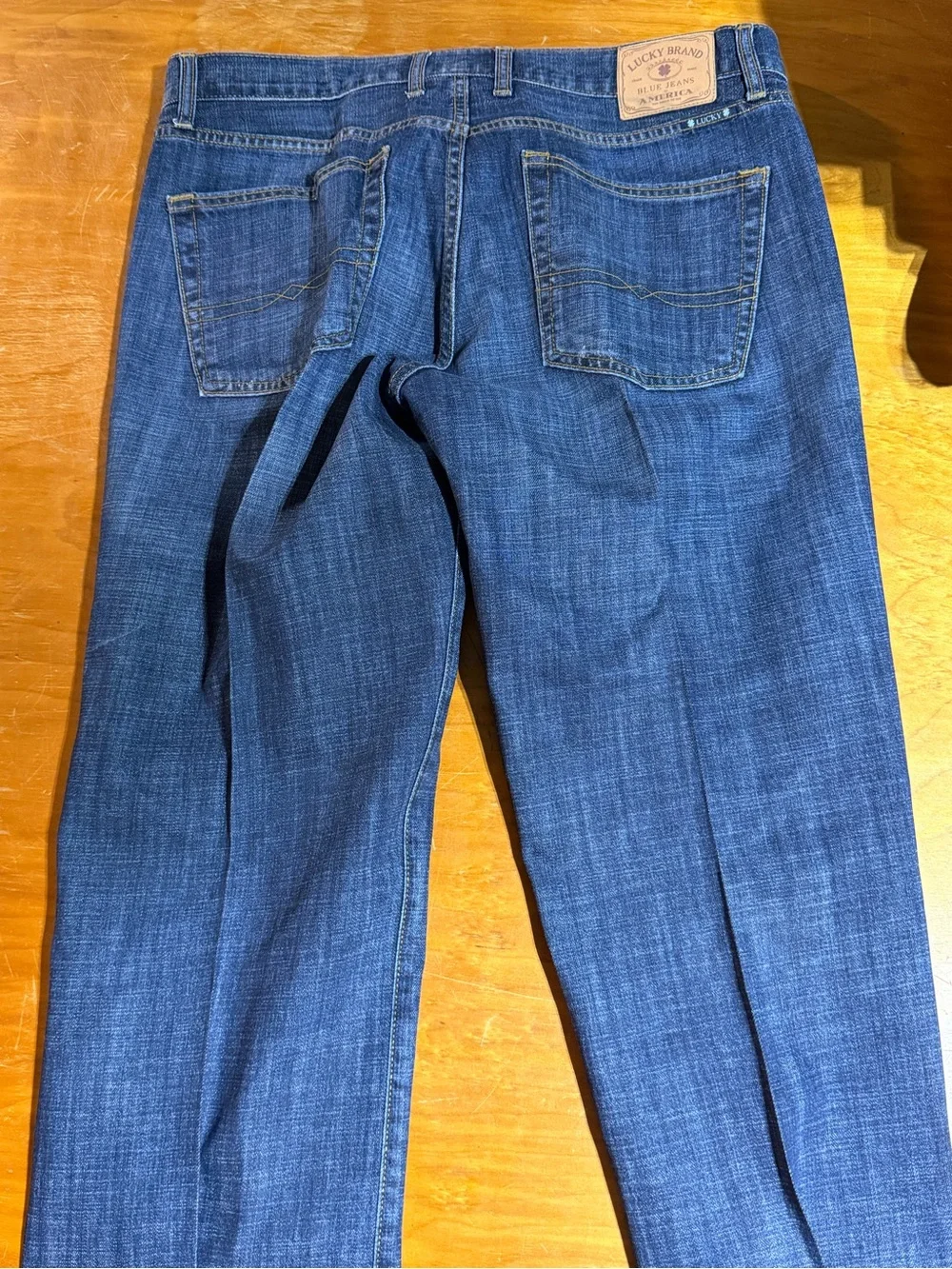 Lucky Brand Men's Vintage Straight Jeans in Dark Blue with Red Trim 32X32